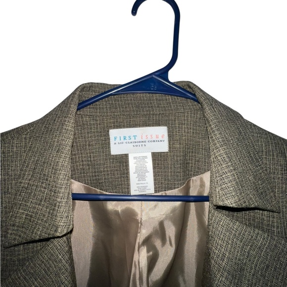 Liz Claiborne Set Textured Tan Blazer & Pants - Picture 3 of 16